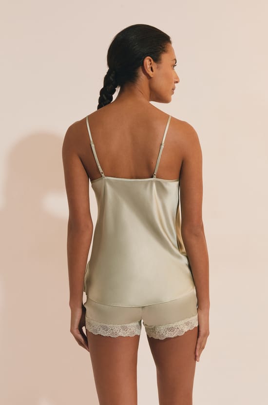 Caraco en soie d&eacute;tails dentelle;${refinementColor}