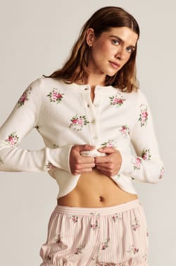 Gilet &agrave; motif fleuri;${refinementColor}