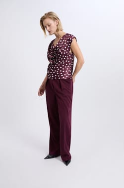 Polka Dot Top;${refinementColor}