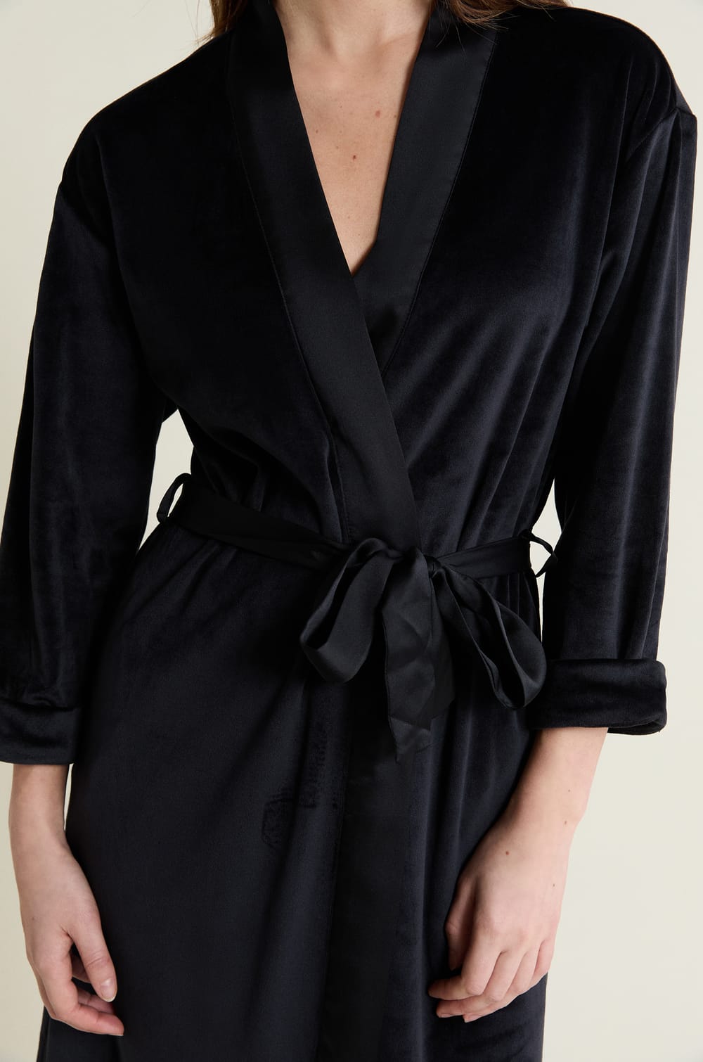 Velvet Robe;${refinementColor}