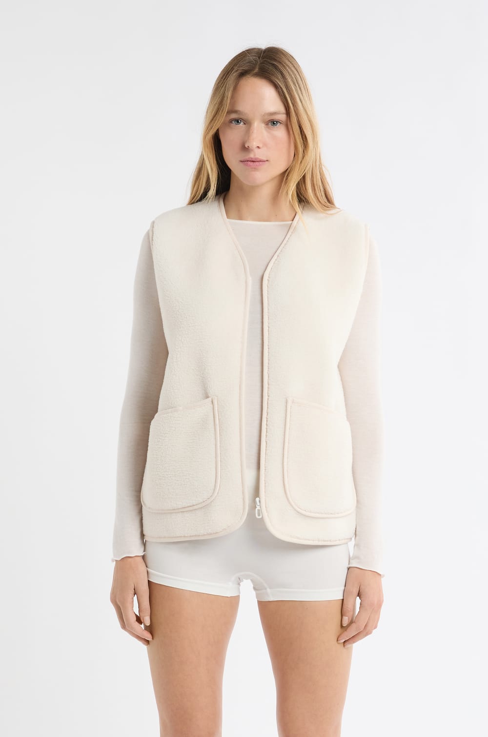 Sleeveless sherpa effect cardigan;${refinementColor}