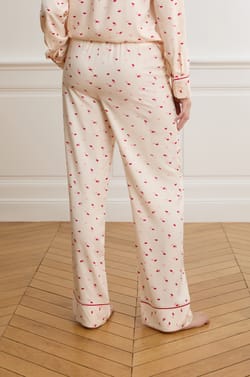 Pantalon de pyjama satin&eacute; &agrave; motifs bisous;${refinementColor}