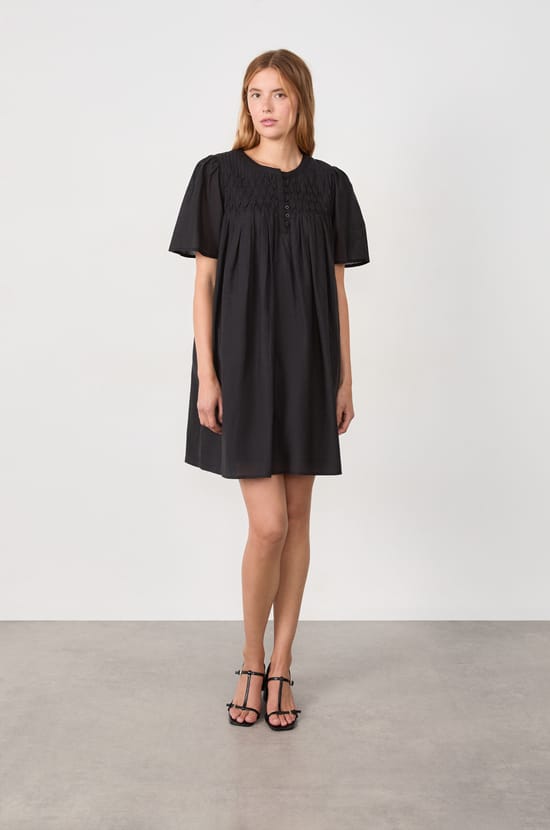 Short-sleeved dress;${refinementColor}