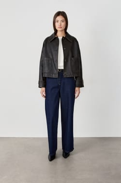 Veste courte effet cuir;${refinementColor}