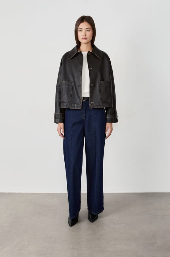 Veste courte effet cuir;${refinementColor}