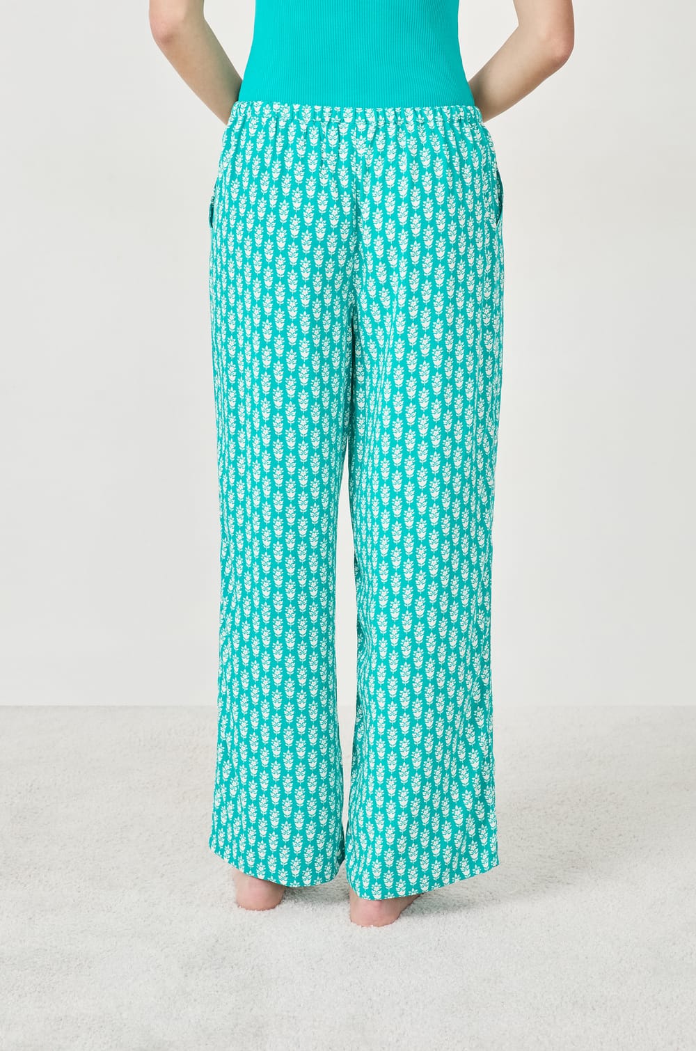 Pantalón 7/8 estampado;${refinementColor}
