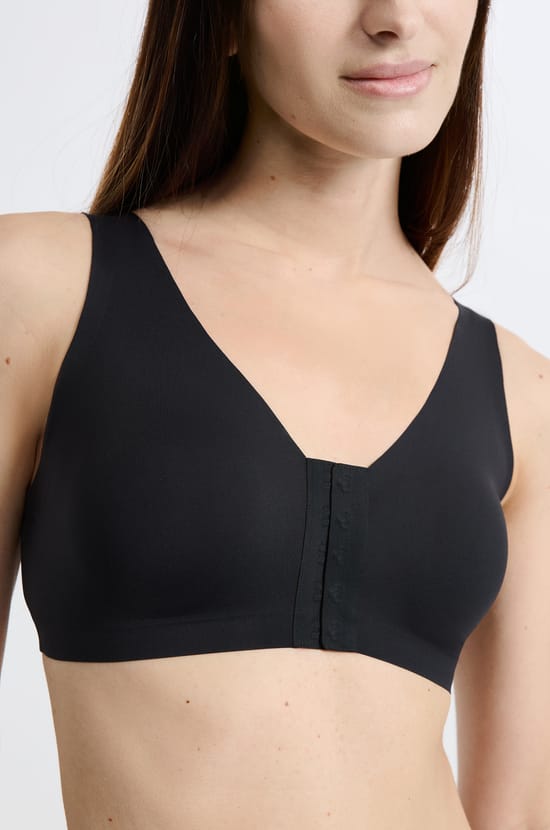 Post-mastectomy wireless bralette with front opening;${refinementColor}