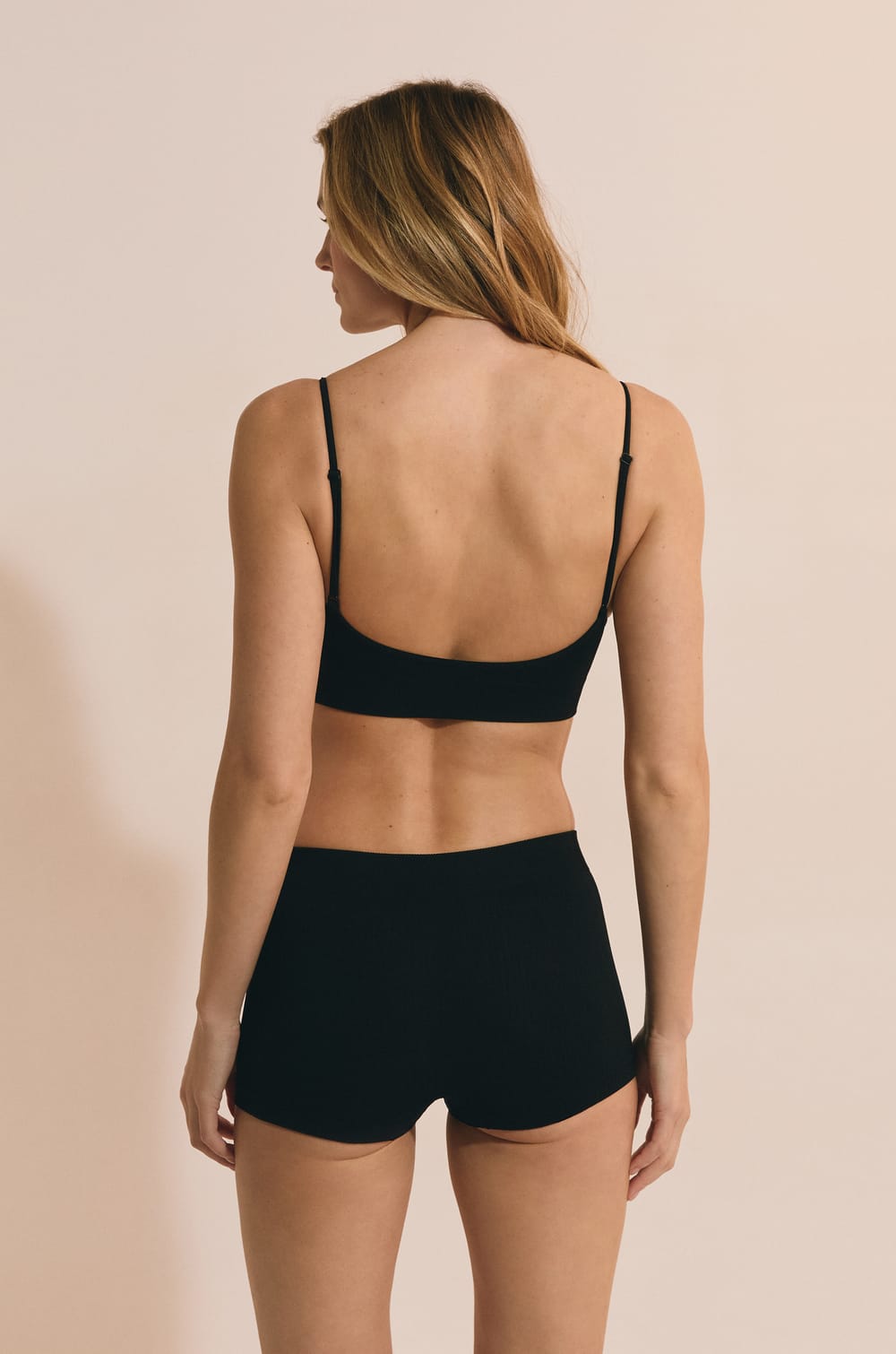 Soutien-gorge brassi&egrave;re col V;${refinementColor}