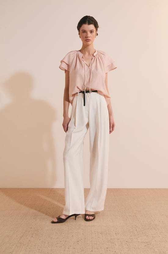 Pantalon large &agrave; pinces;${refinementColor}