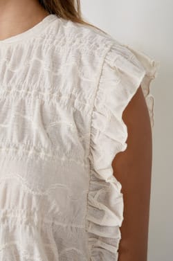 Camiseta sin mangas efecto smocké;${refinementColor}