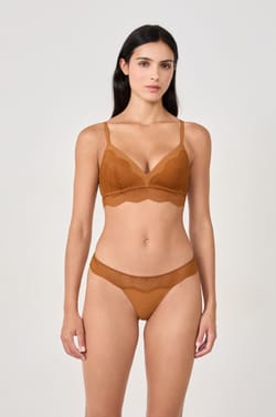 Tanga avec dentelle;${refinementColor}