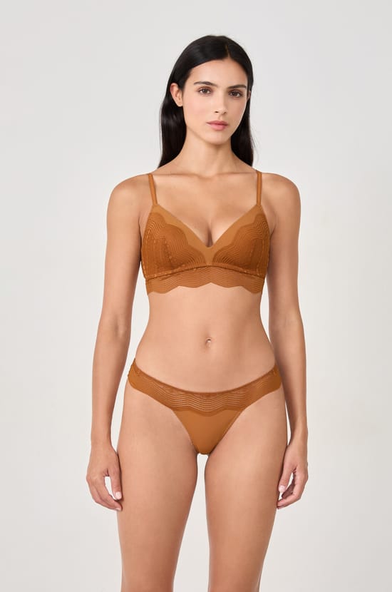 Tanga avec dentelle;${refinementColor}