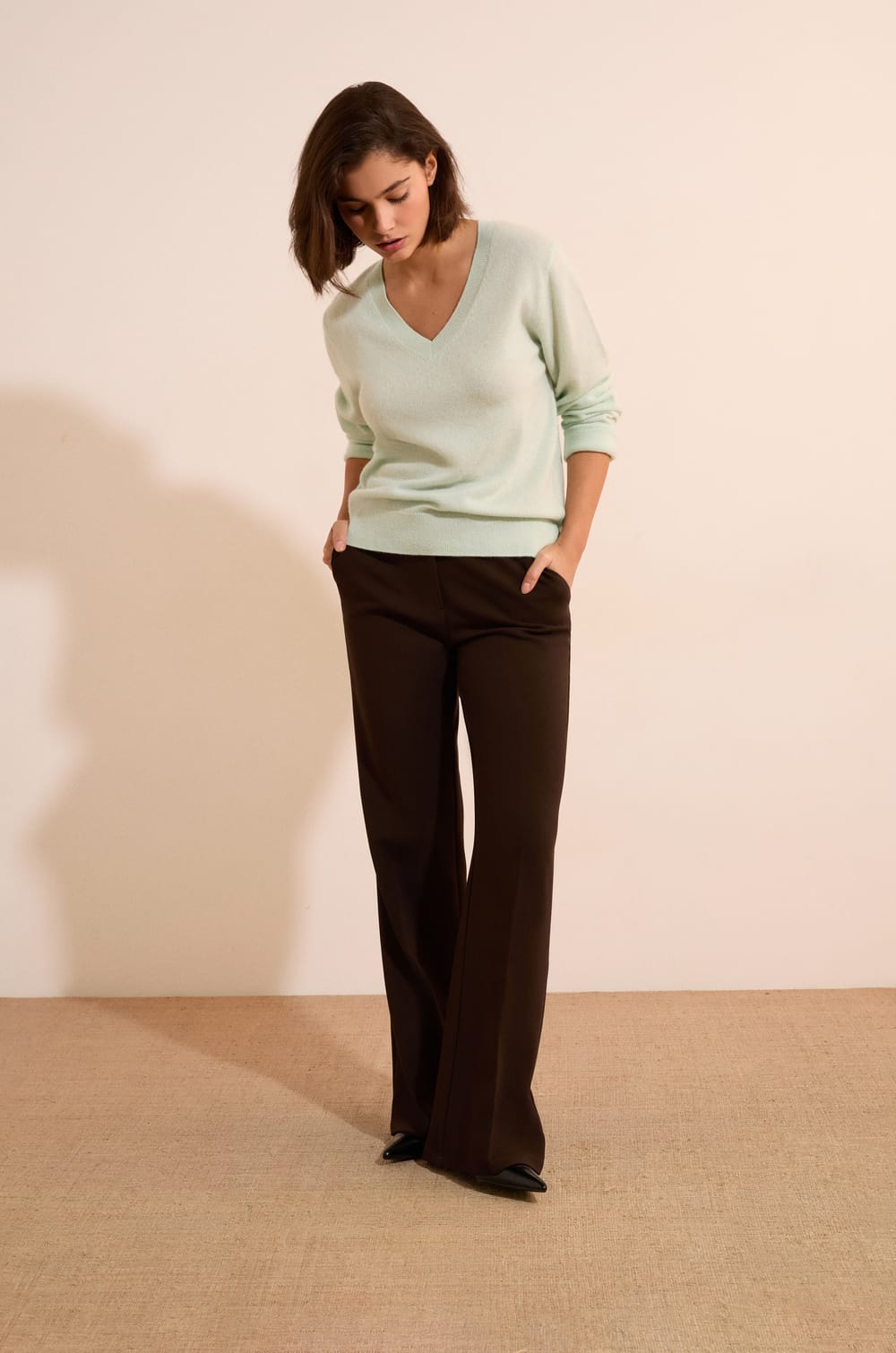Pull manches longues col V en cachemire;${refinementColor}