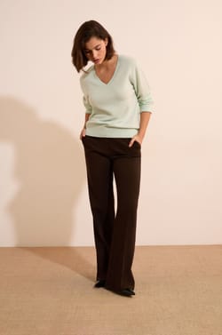 Pull manches longues col V en cachemire;${refinementColor}