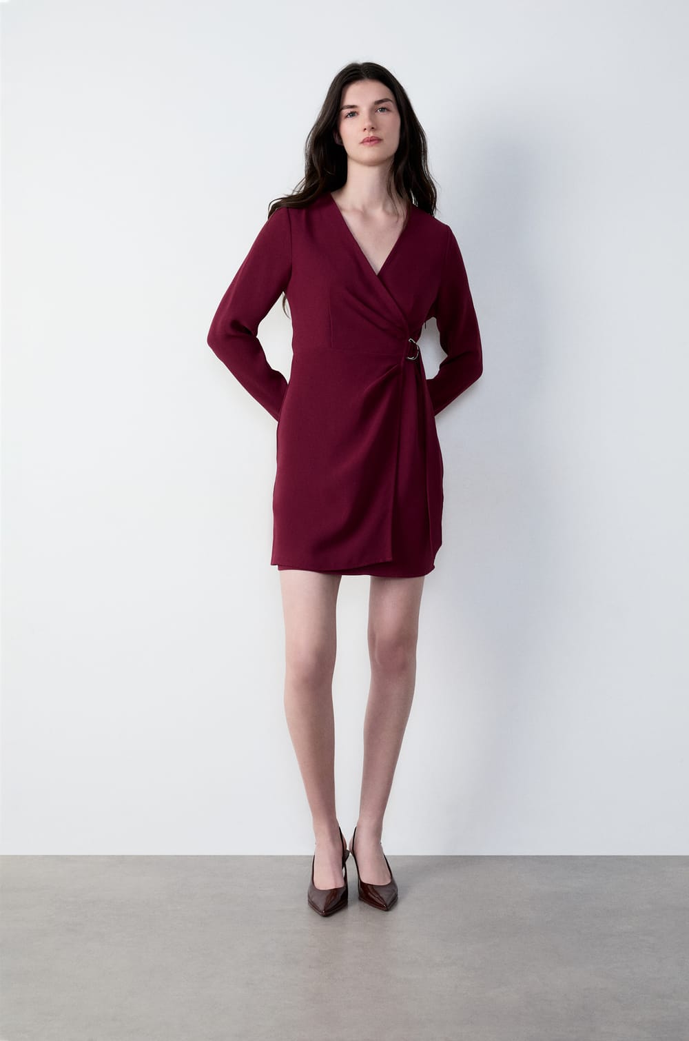 Short Flowing Dress;${refinementColor}