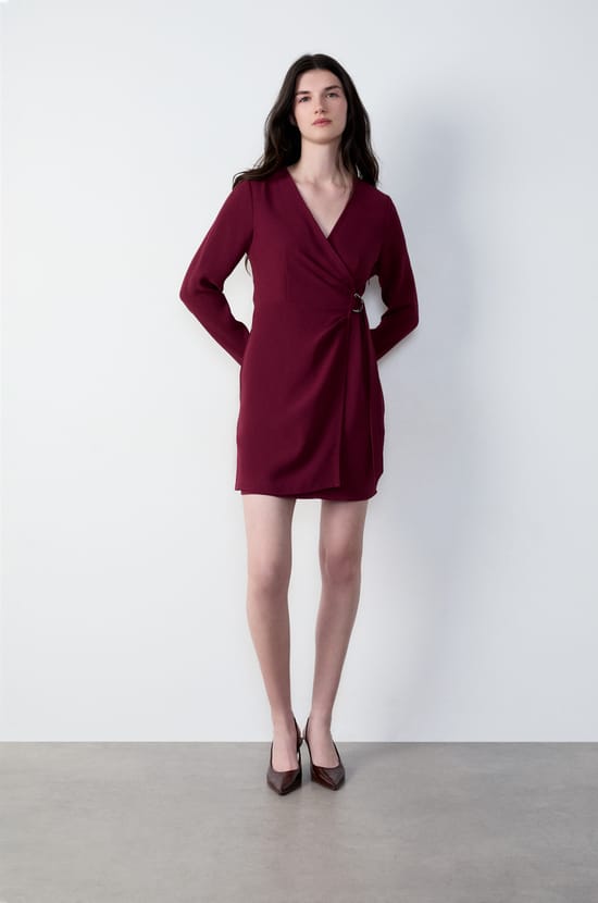 Short Flowing Dress;${refinementColor}