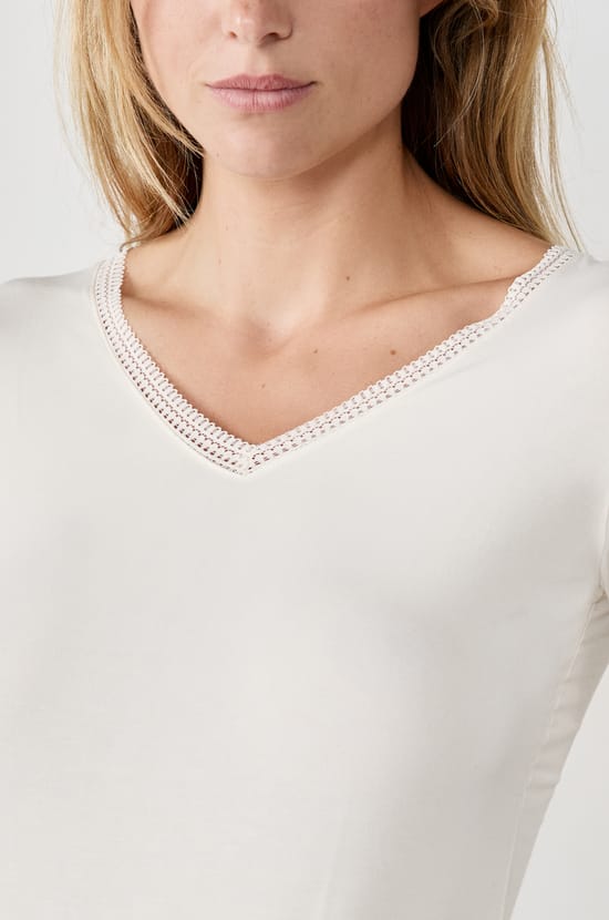 T-shirt manches longues col V en maille thermique ;${refinementColor}
