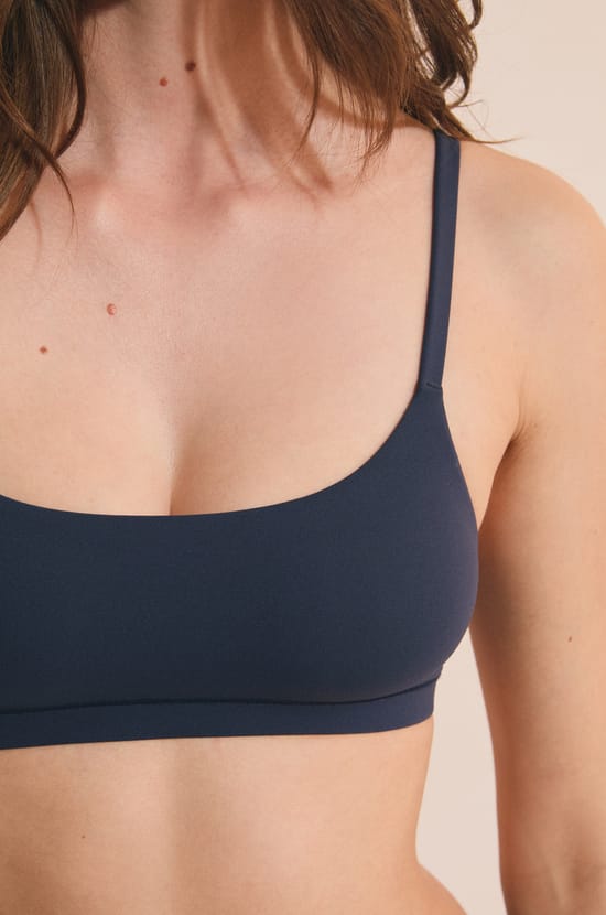 Brassi&egrave;re en microfibre;${refinementColor}