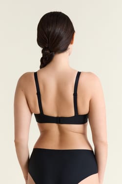 Wireless Lightly Lined Bra in Microfiber;${refinementColor}
