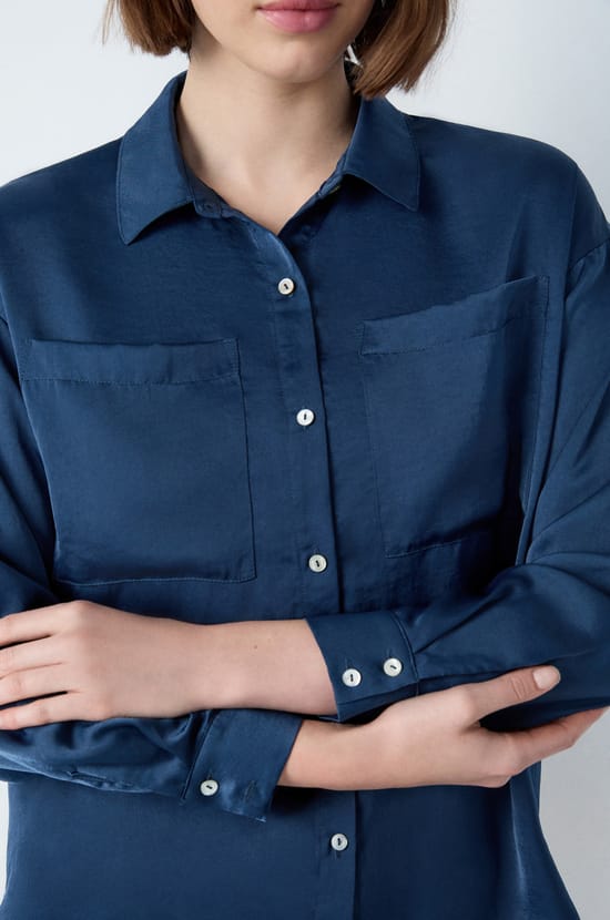 Chemise de pyjama manches longues satinée;${refinementColor}