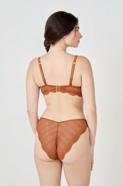 Bra n.4 - the lightly lined;${refinementColor}