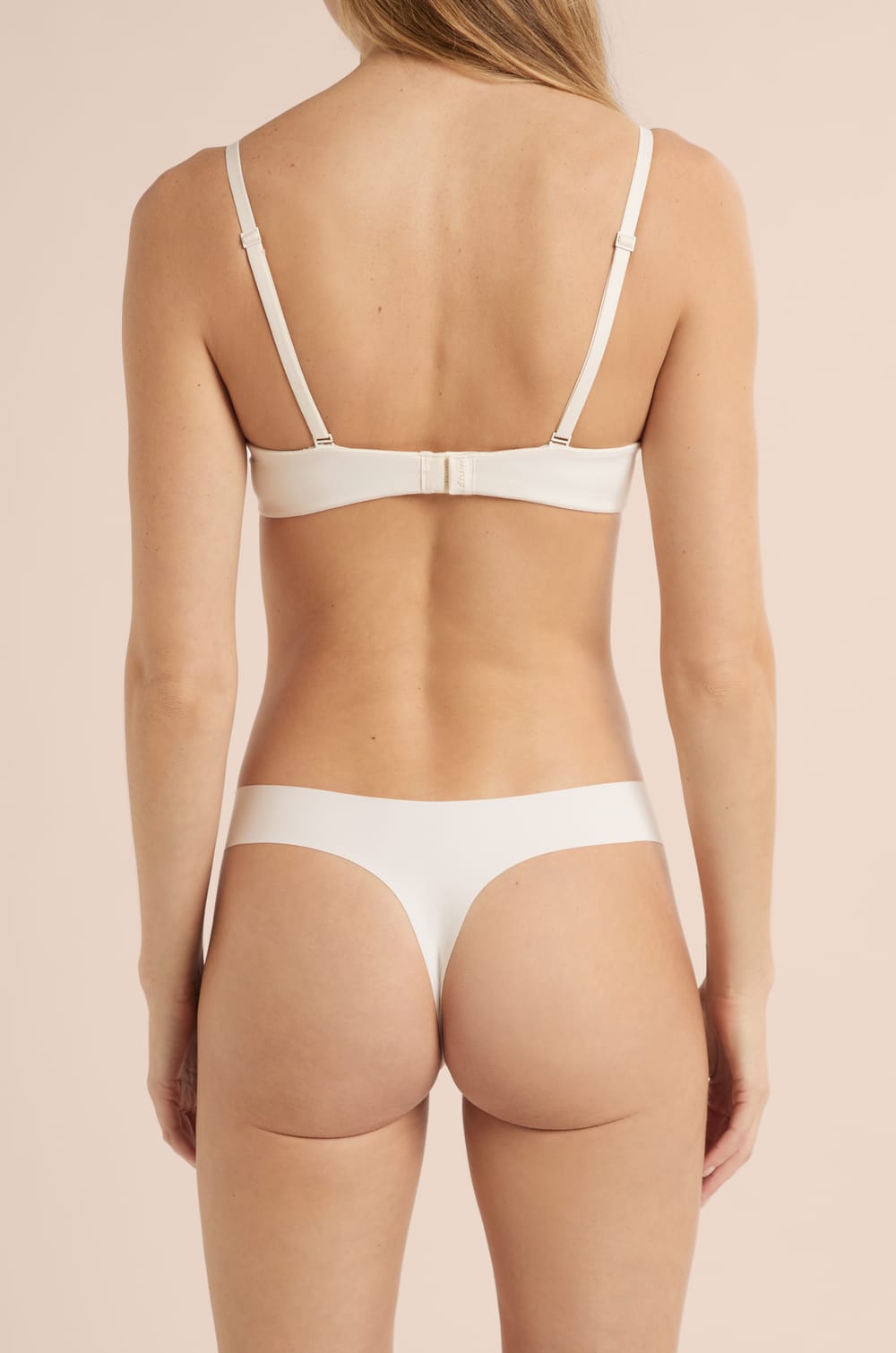 String en microfibre;${refinementColor}