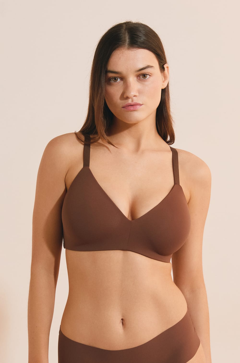 Soutien-gorge coques fines sans armatures;${refinementColor}