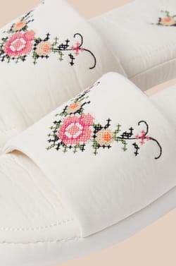 Chaussons tongs en coton &agrave; motif floral;${refinementColor}