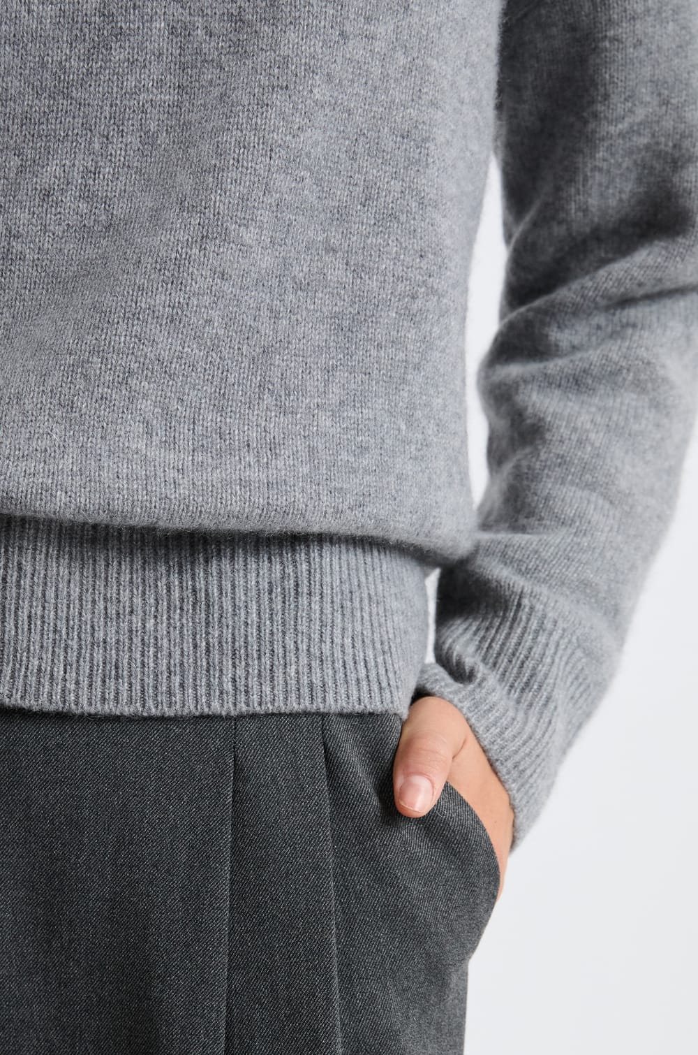 V-neck Cashmere Sweater;${refinementColor}