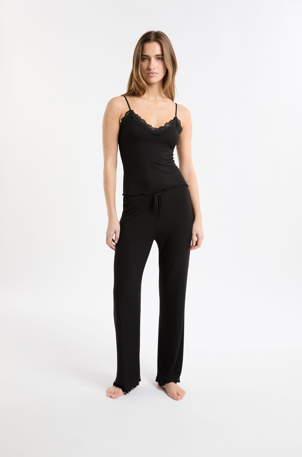 Ensemble de pyjama 2 pièces en maille côtelée détails dentelle;${refinementColor}