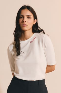 Camiseta de algod&oacute;n bordada con mangas hasta los codos;${refinementColor}