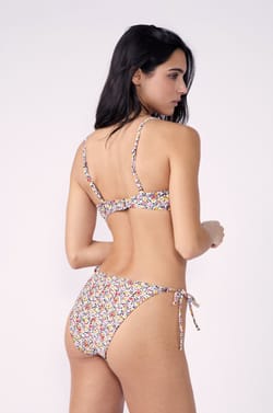 Bra tipo balconet  de bikini con estilo floral;${refinementColor}