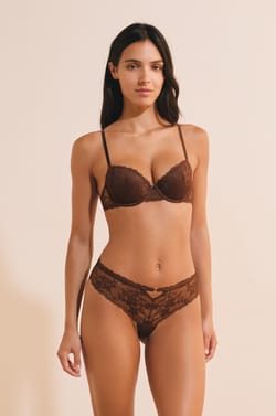 Shorty avec broderie;${refinementColor}