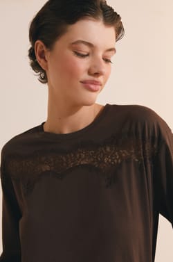 T-shirt en coton avec d&eacute;tail dentelle;${refinementColor}