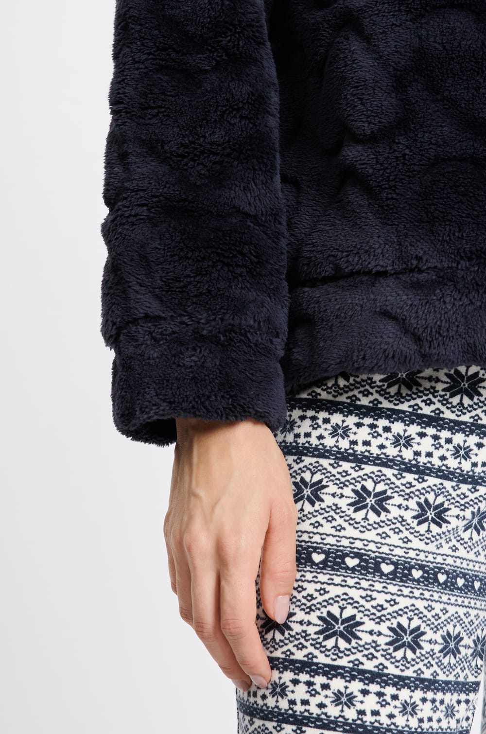 2-Piece Patterned Pajamas;${refinementColor}