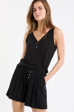 Top de pijama con cuello en V de modal;${refinementColor}