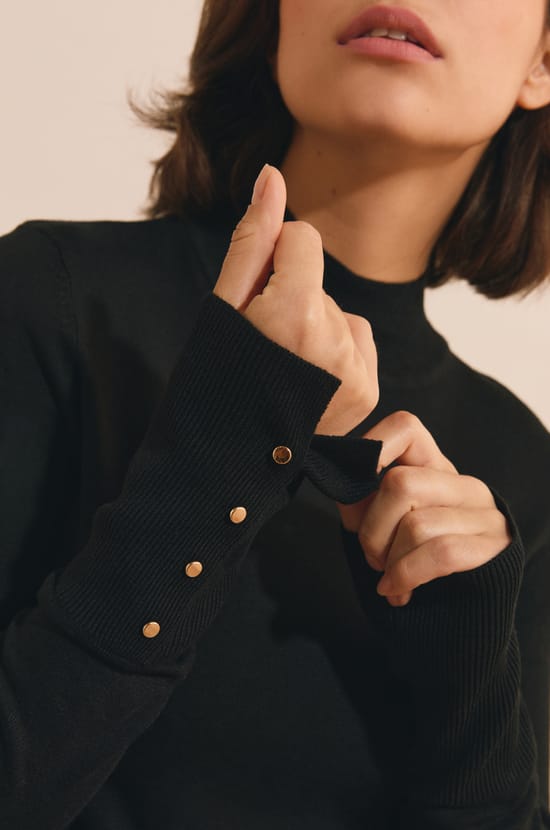 Pull en maille fine &agrave; manches mi-longues;${refinementColor}