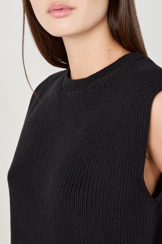 Sleeveless Sweater;${refinementColor}