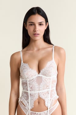Lace Corset;${refinementColor}