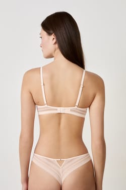 Soutien-gorge N.2 - Le push-up plongeant en dentelle;${refinementColor}