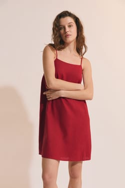 Robe courte avec lin;${refinementColor}