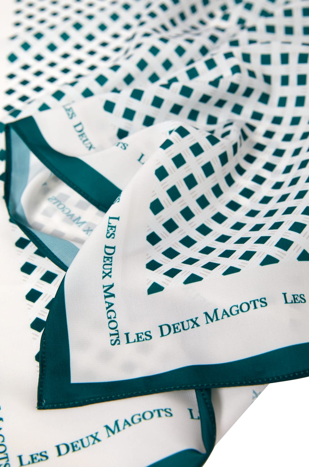 Printed Scarf;${refinementColor}