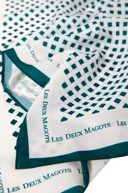 Printed Scarf;${refinementColor}