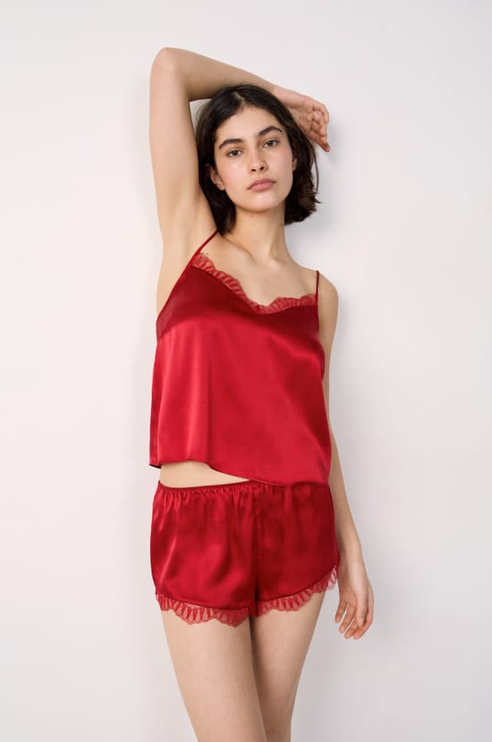 Short en soie détails dentelle;${refinementColor}