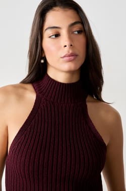 Sleeveless Ribbed Top;${refinementColor}