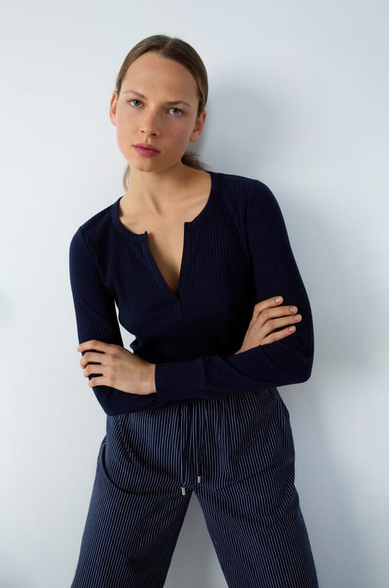 Long Sleeve Ribbed Cotton T-Shirt;${refinementColor}