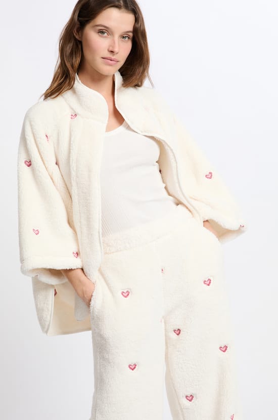 Veste à motifs coeurs effet polaire;${refinementColor}