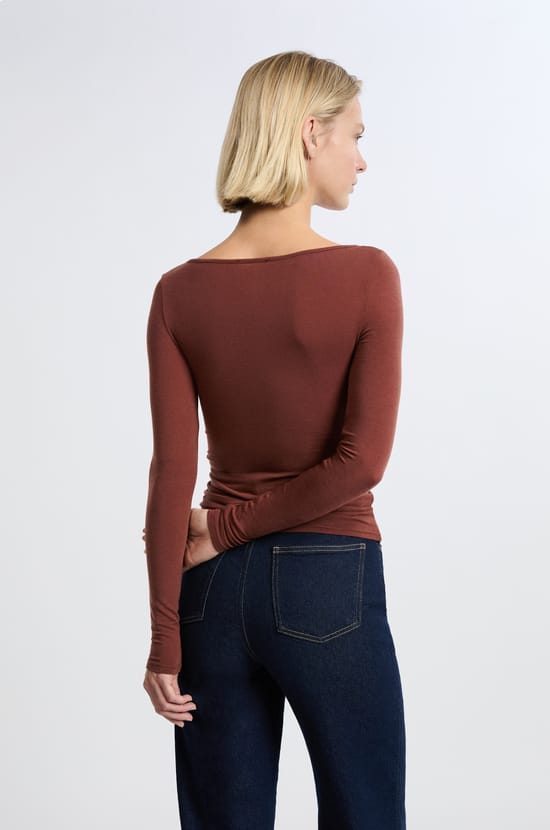 T-shirt col bateau avec laine;${refinementColor}