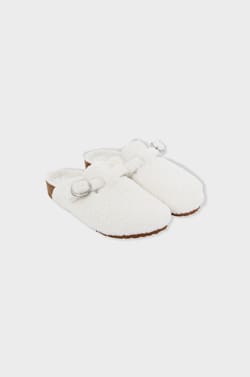 Chaussons mules fausses fourrures;${refinementColor}