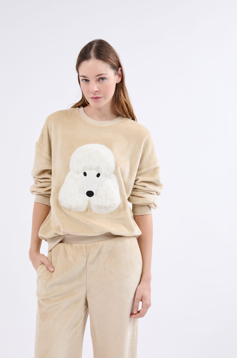 Sudadera de manga larga con efecto terciopelo;${refinementColor}